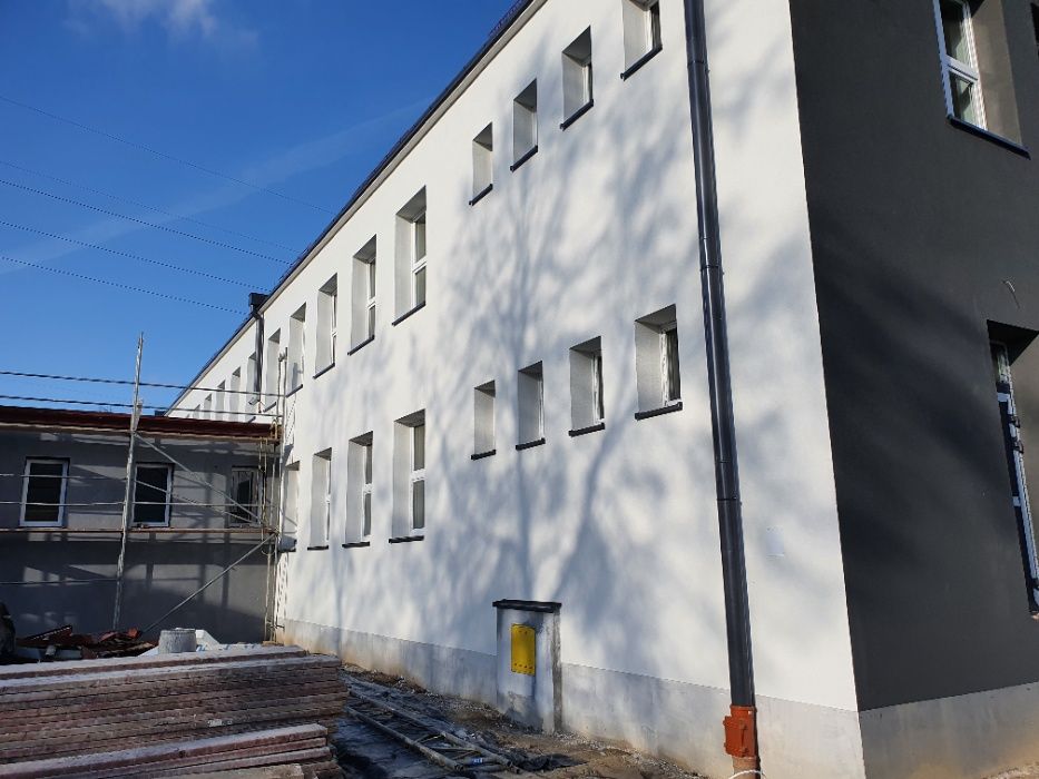 Docieplenia elewacji / Dachy