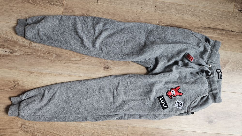 Spodnie dresowe dla dziewczynki  12-13 lat