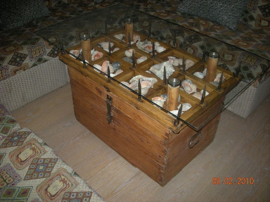 Сундуки - скрині, стол, телега-кровать, деревянные