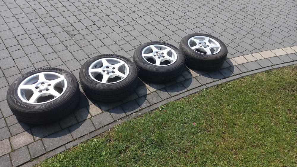 Opony letnie Kumho 185/60 R14 82T z felgami aluminiowymi