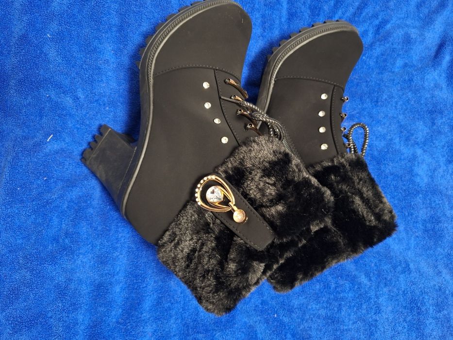 Nowe botki damskie zimowe 43