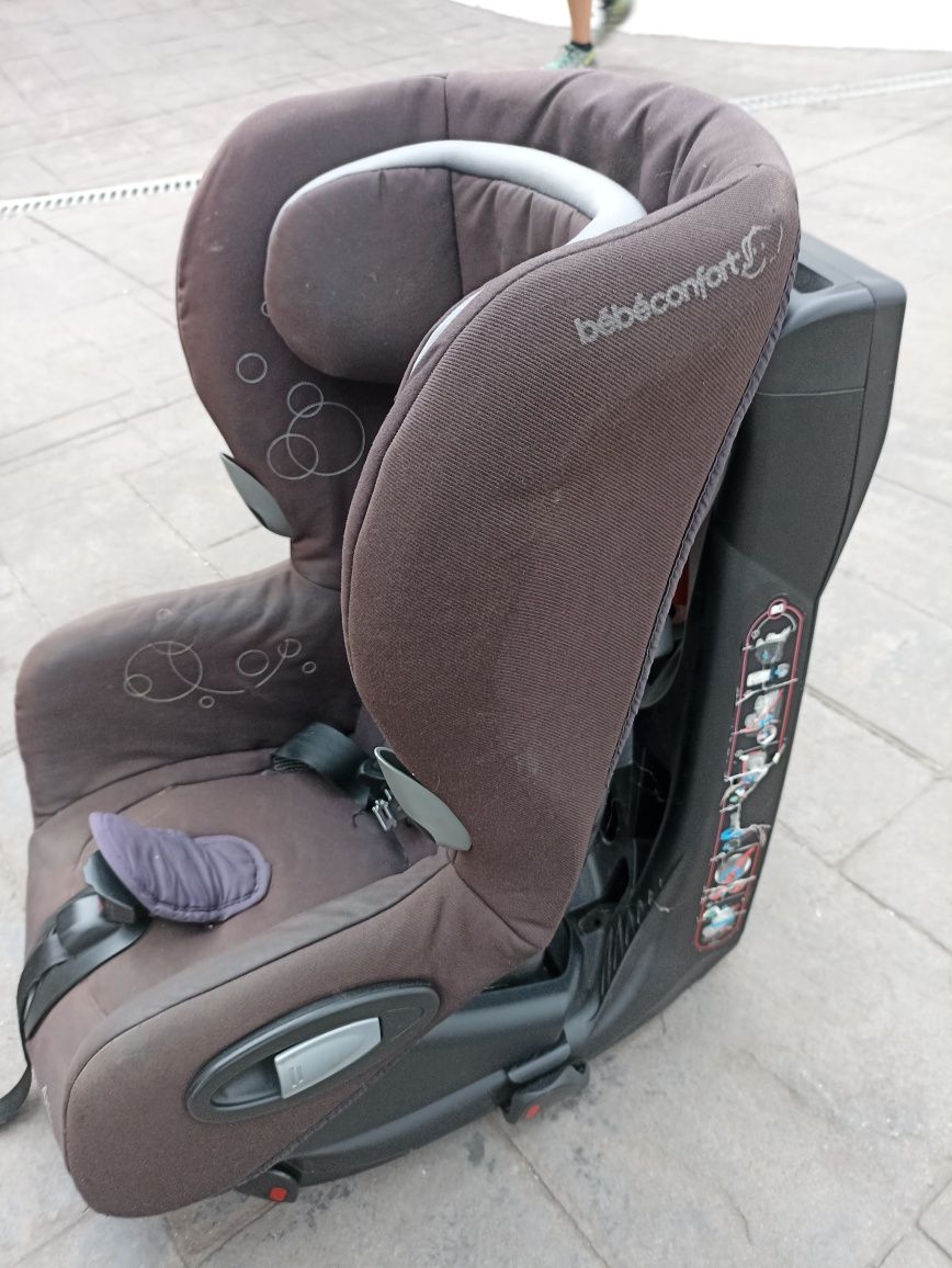 Cadeira Auto BebeConfort Axiss