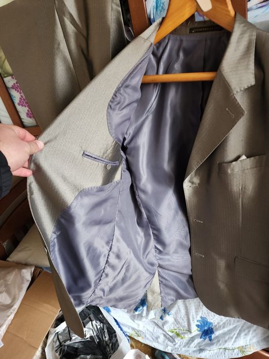 Неймовірно гарна, ніжна весільна сукня, костюм нареченого