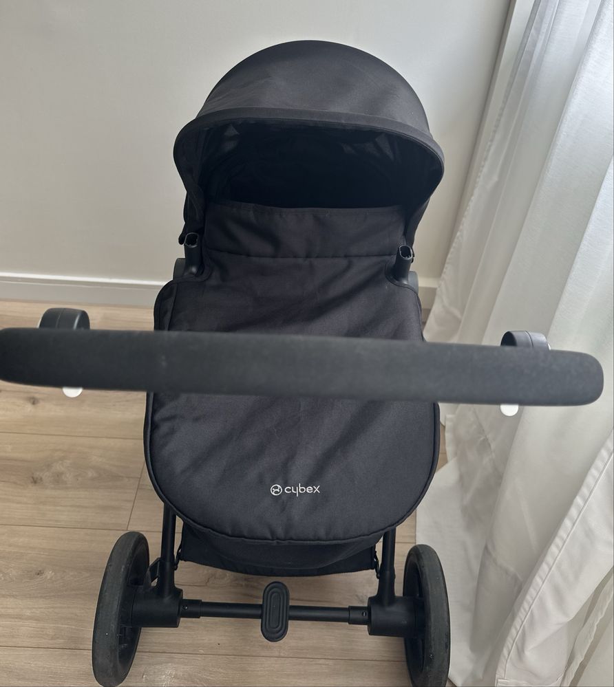 CYBEX Gold Carrinho de passeio EOS 2 em 1, preto + adaptadores ovinho