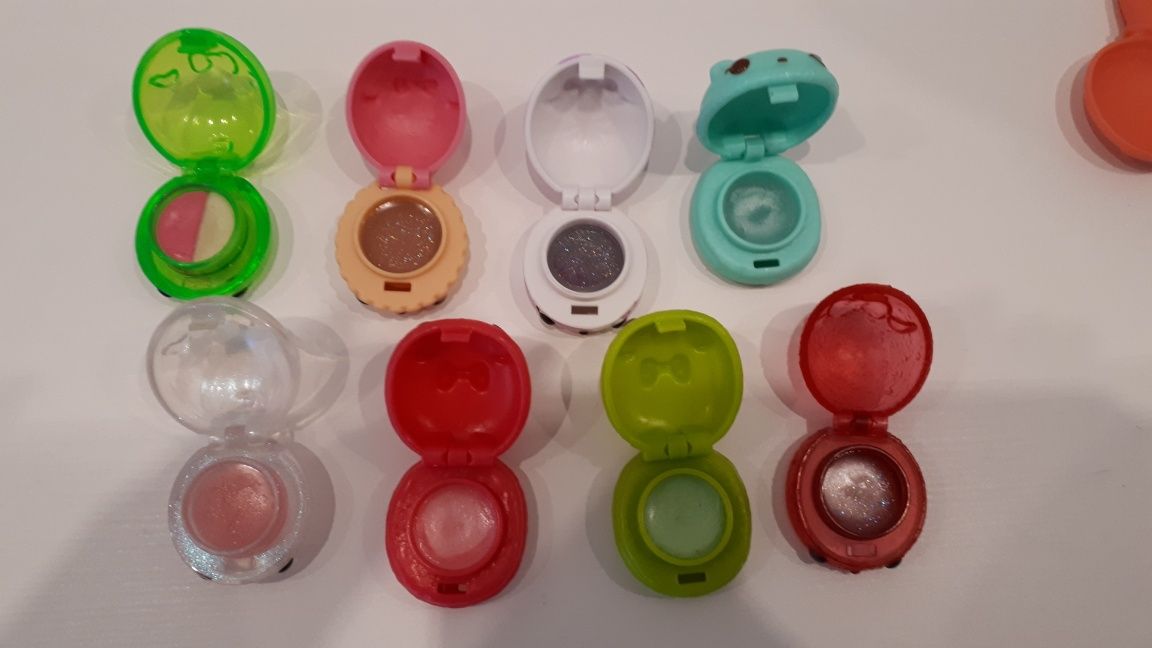 Num noms z akcesoriami