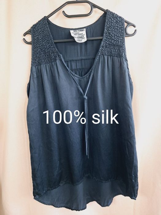 Bluzka bez rękawów jedwabna Just Female S 36 czarna