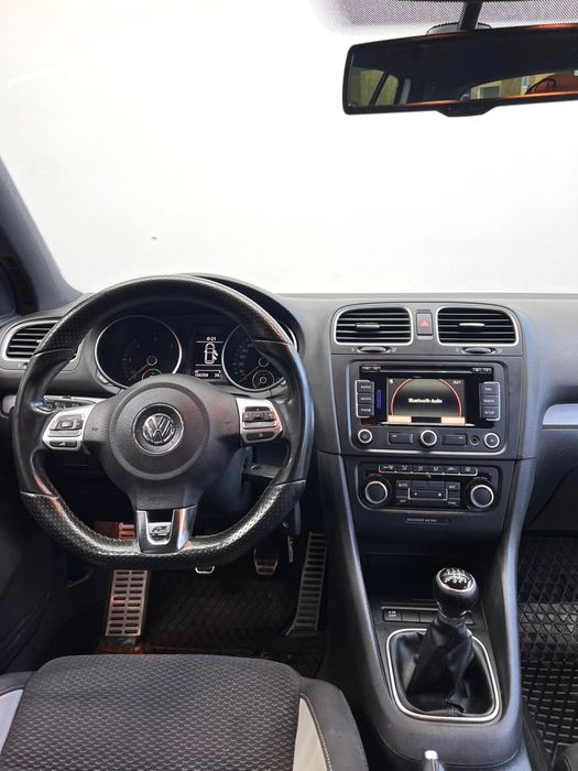 VOLKSWAGEN GOLF 6 1.6 TDI R-Line