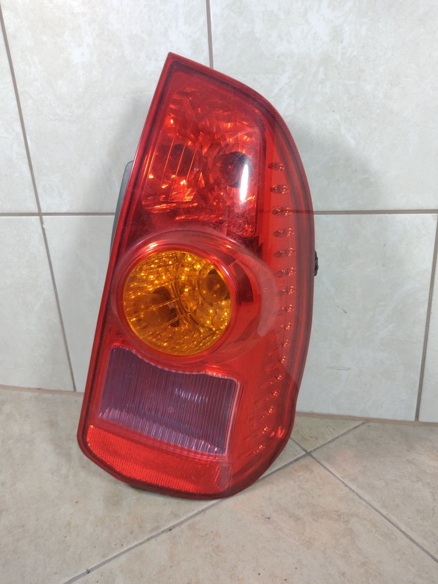 Mitsubishi space Star lift lampa prawy tył Europa oryginał wysyłka OLX