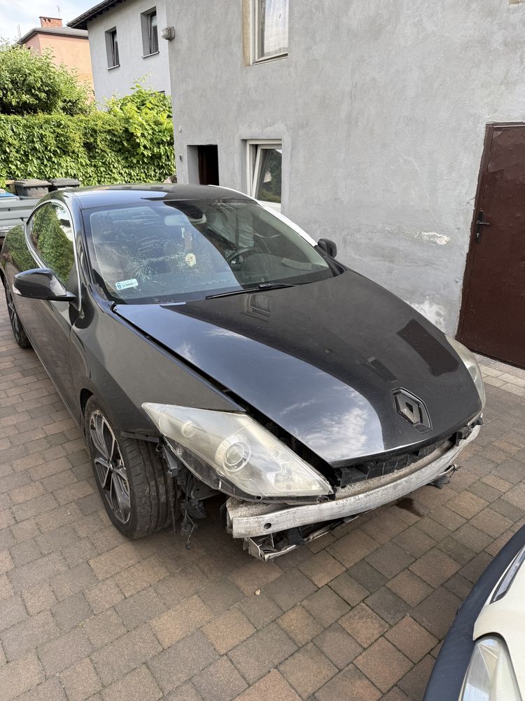 Renault Laguna Coupe uszkodzone