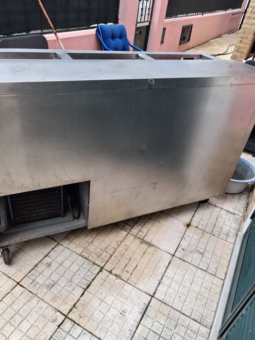 Balcão frigorífico a funcionar normalmente