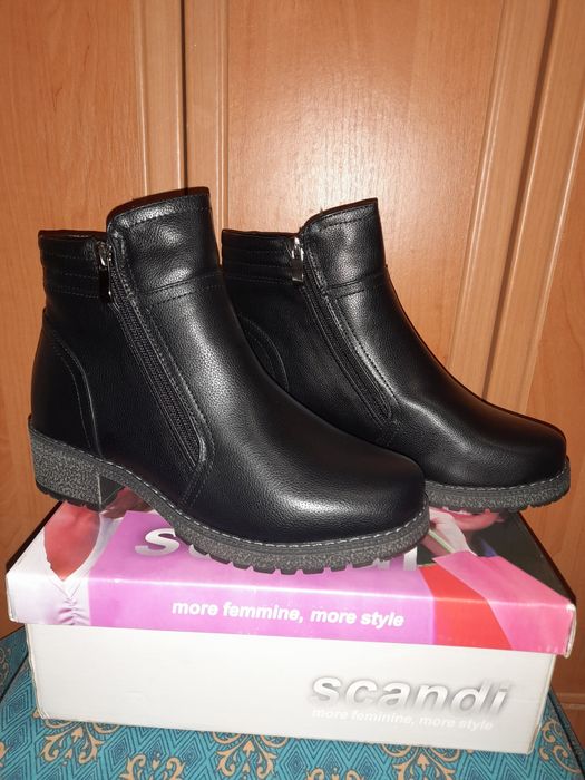 Ботинки зимові жіночі