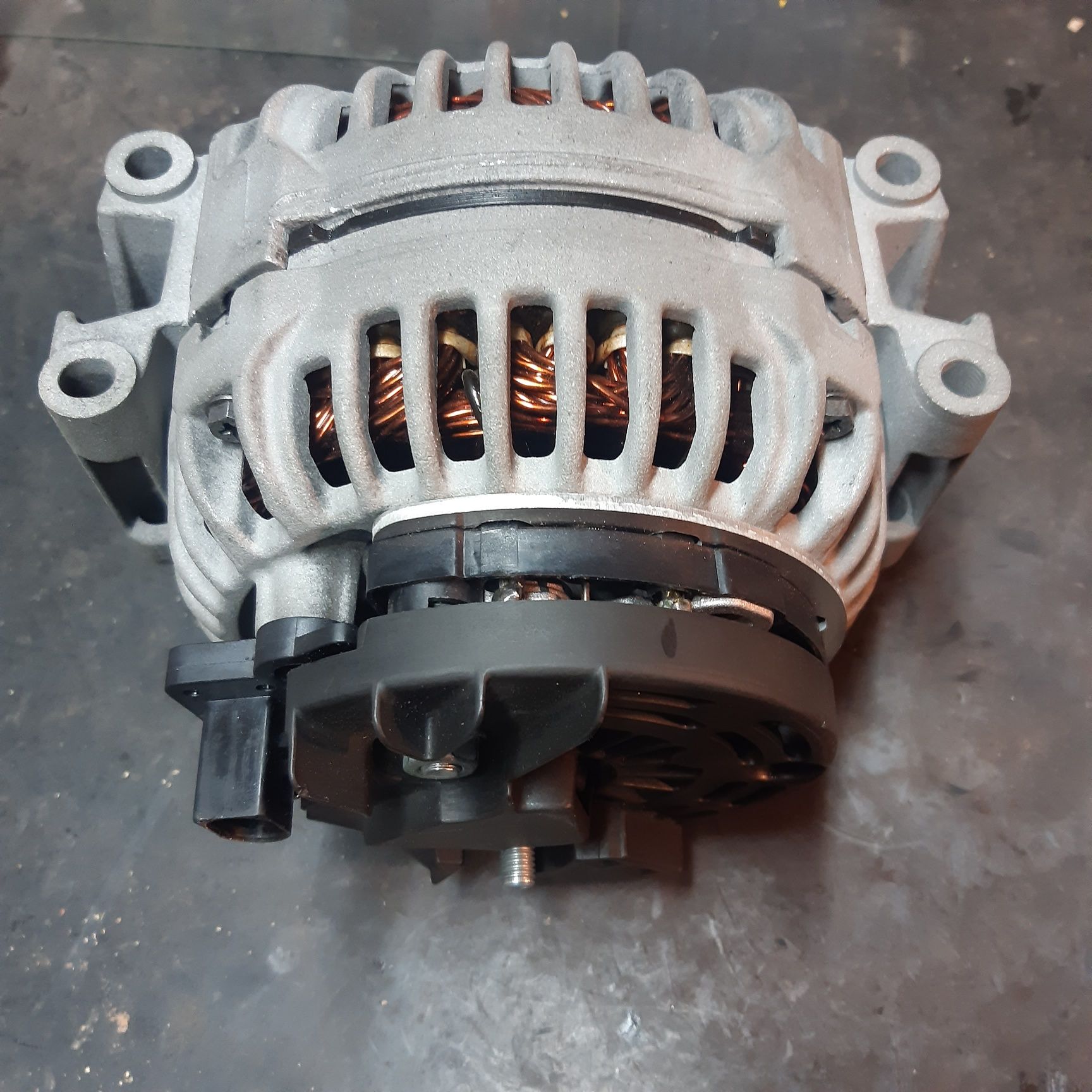 Alternator Bosch 200A Mercedes