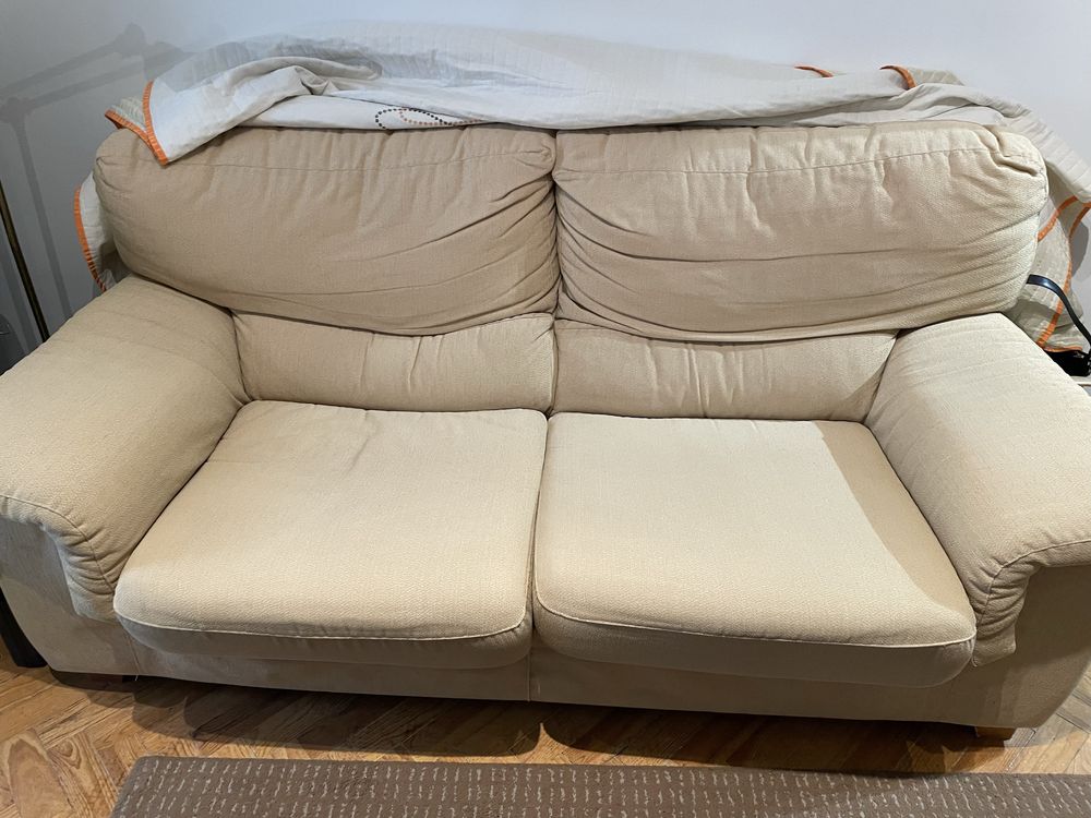 Sofa 2 lugares beje