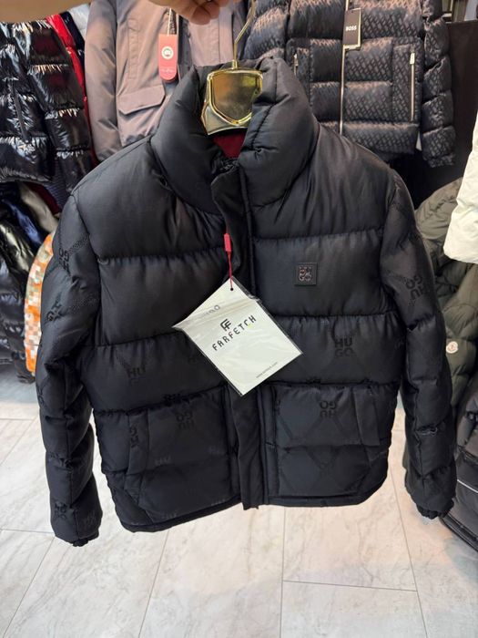 Теплі куртки Армані,Hugo Boss