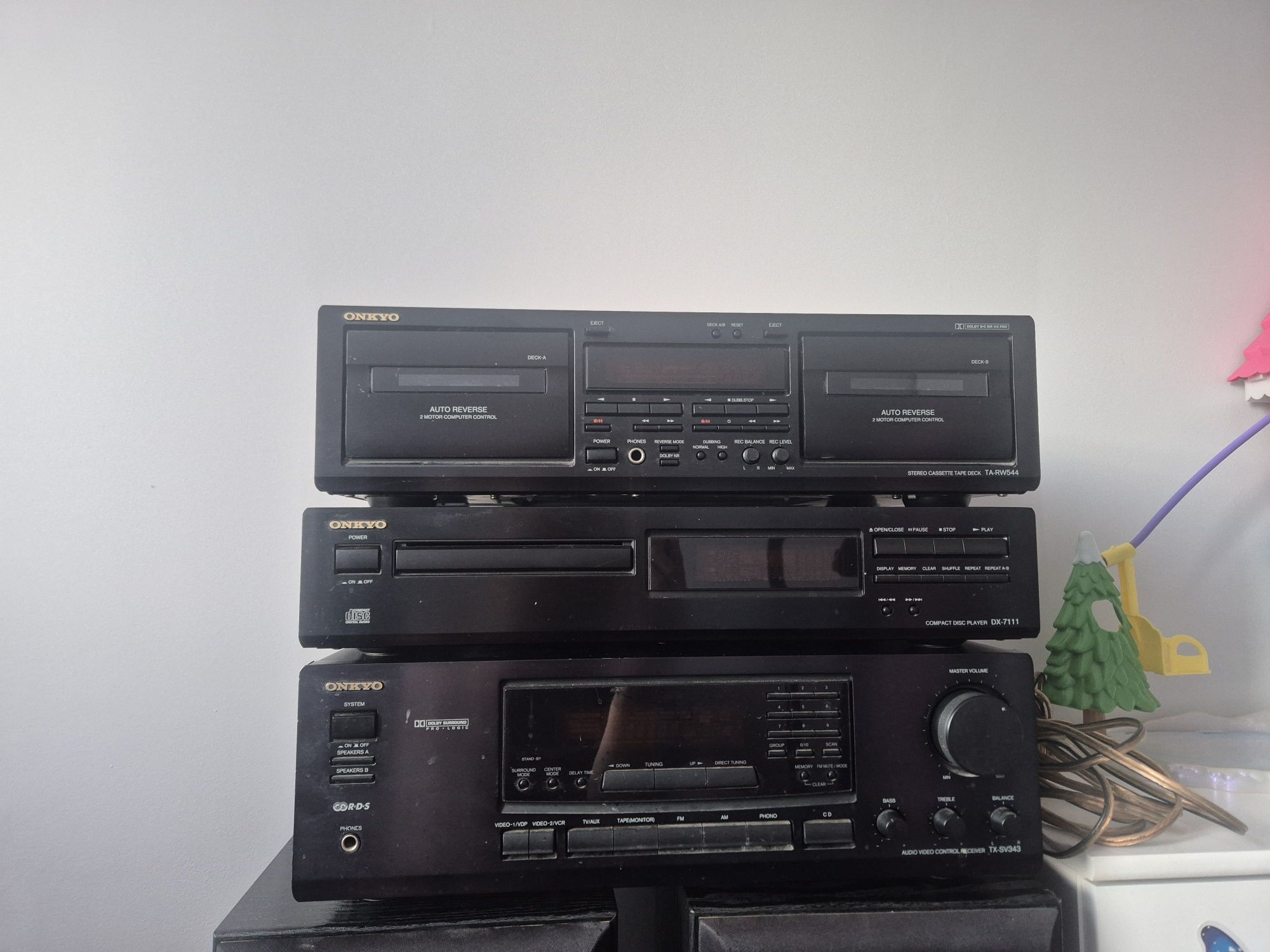 Wieża Onkyo wraz z głośnikami quadral