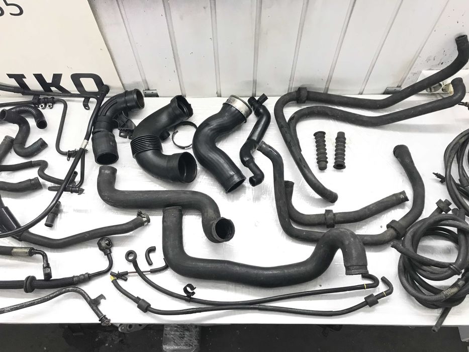 Патрубок шланг трубка Mercedes W211 мерседес розборка запчастини