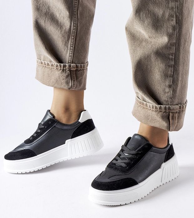 Czarne sneakersy na grubej platformie Seluci