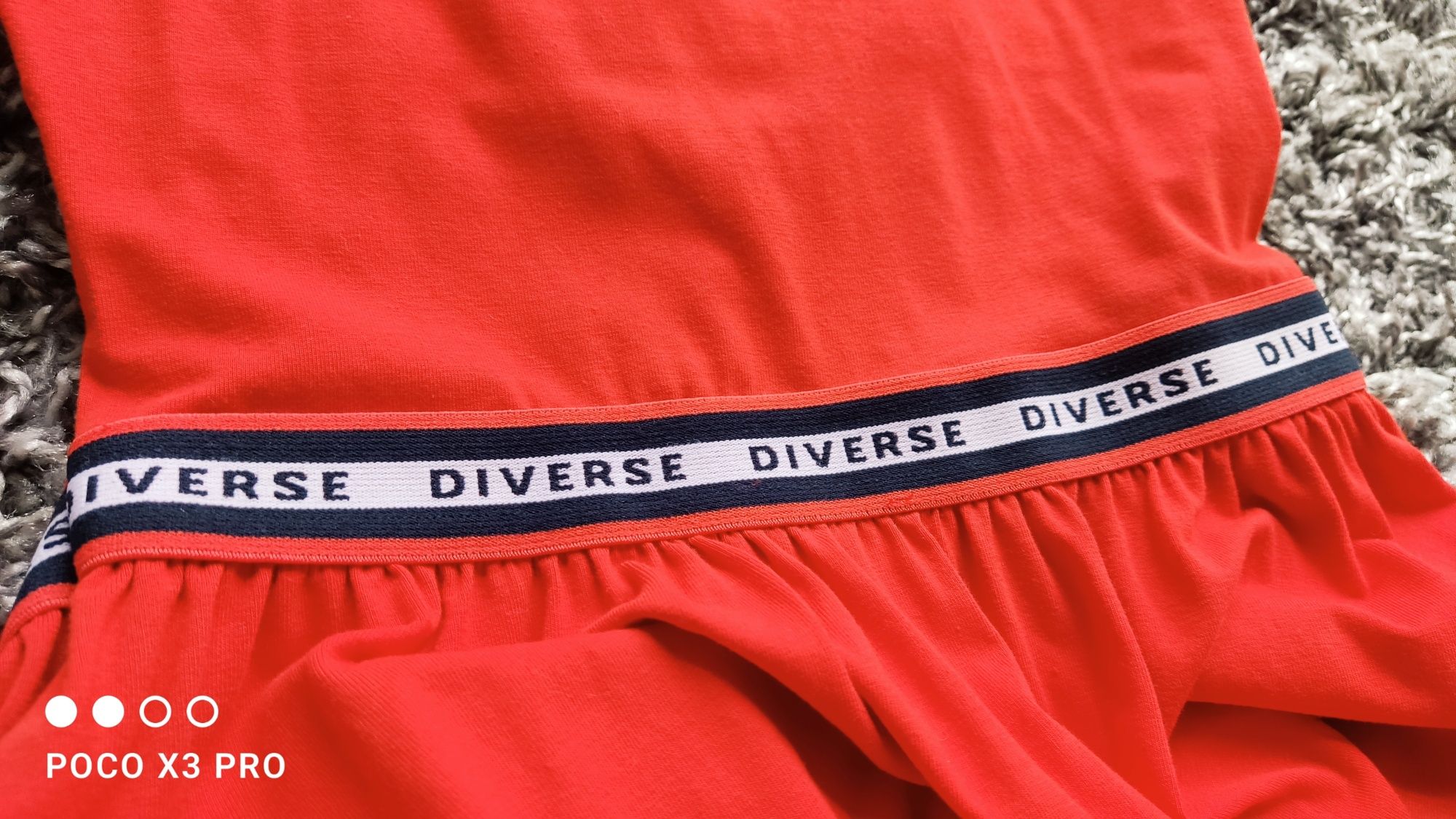 Sukienka XS Diverse