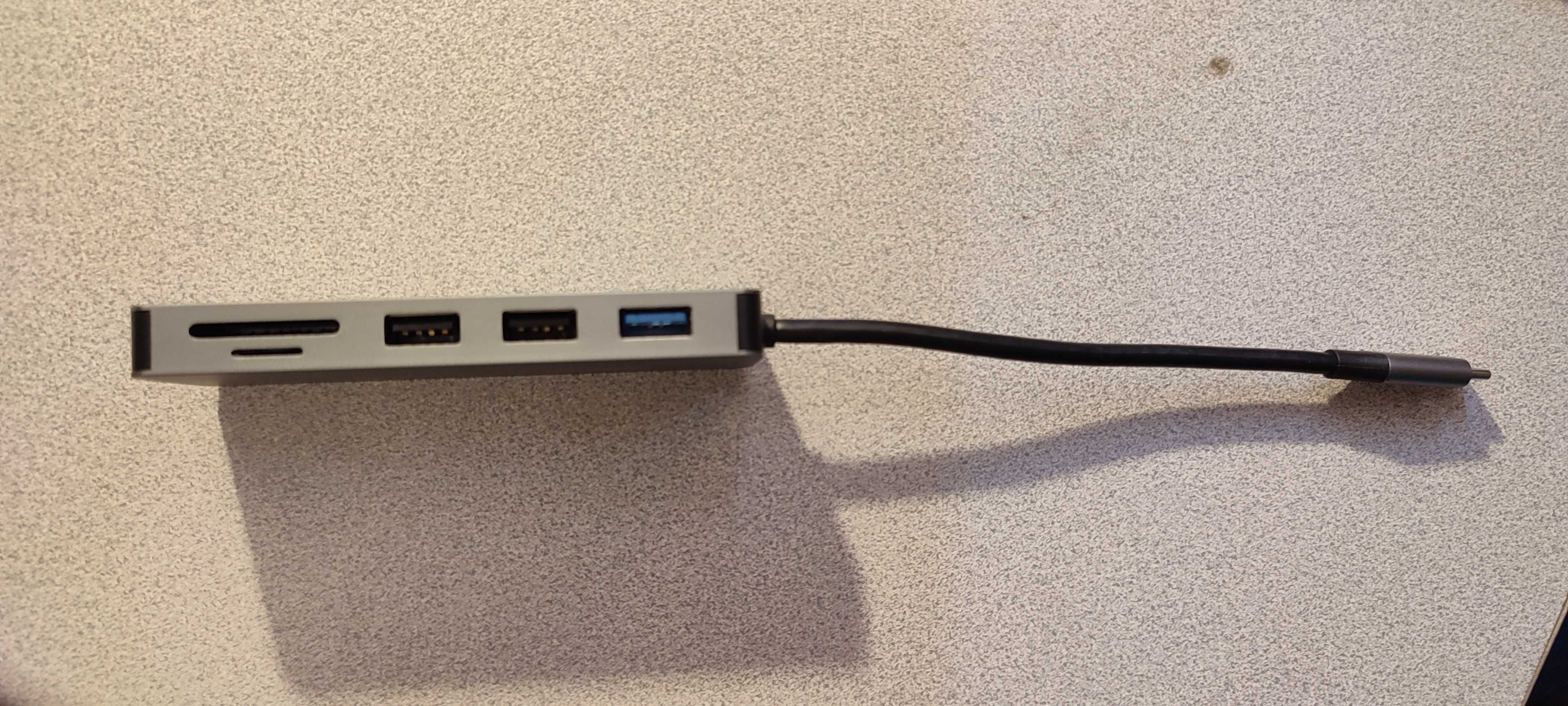 Adapter USB-C Tradebit 6316 na 4 wejścia szary