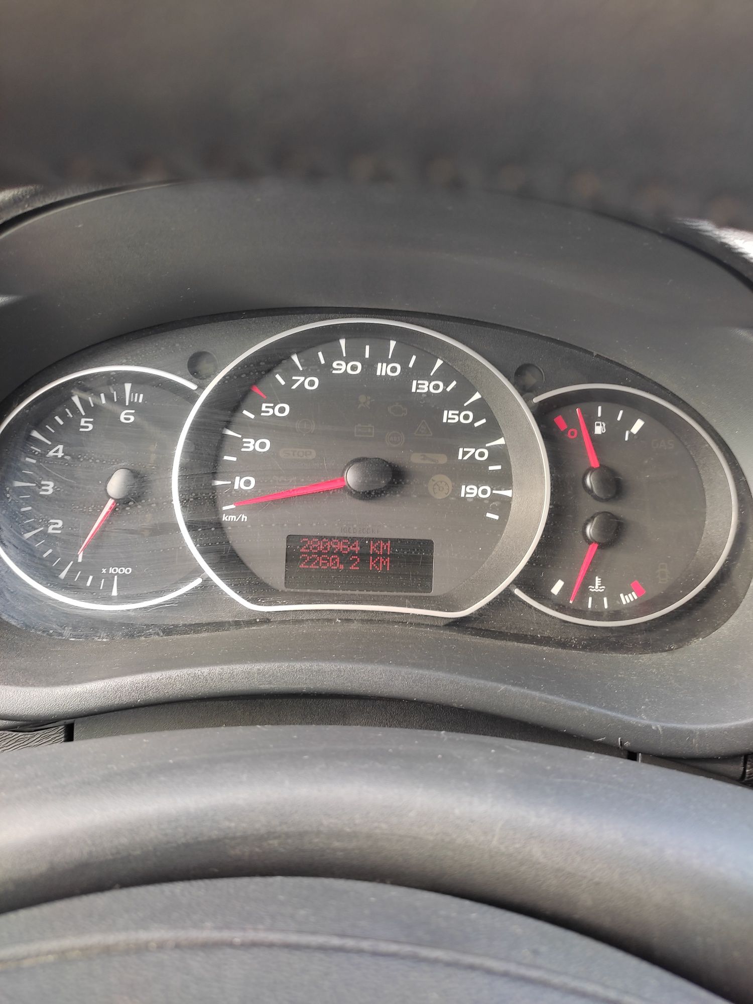 Renault Kangoo 2.   2011год универсал.