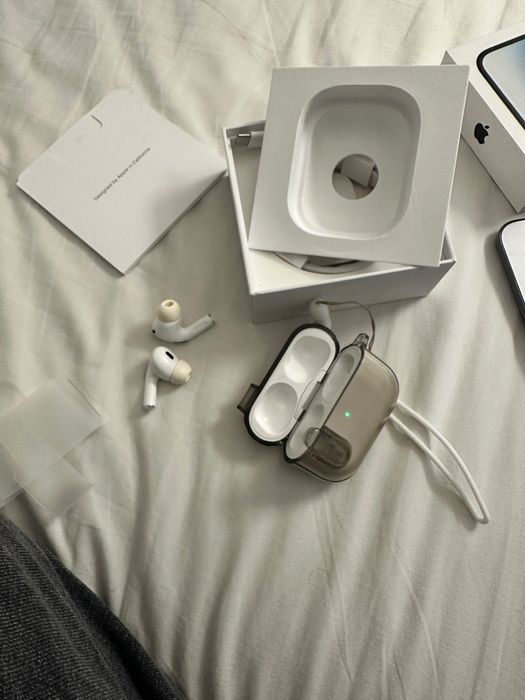 AirPods Pro 2, originais e sem defeitos.