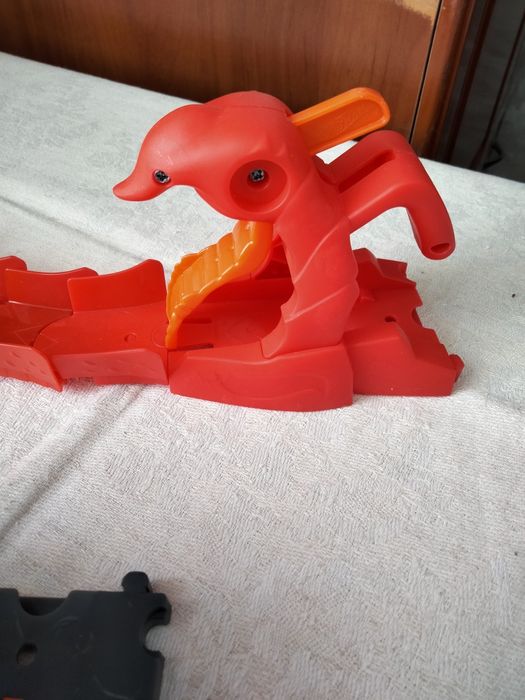 Трек Hot Wheels з машиною