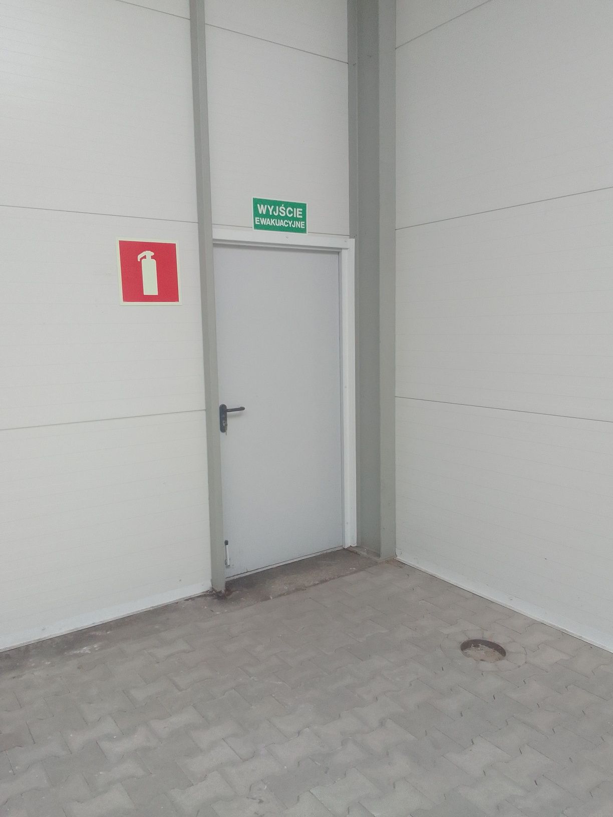 Do wynajęcia hala magazynowa 186 M2 Dorotowo