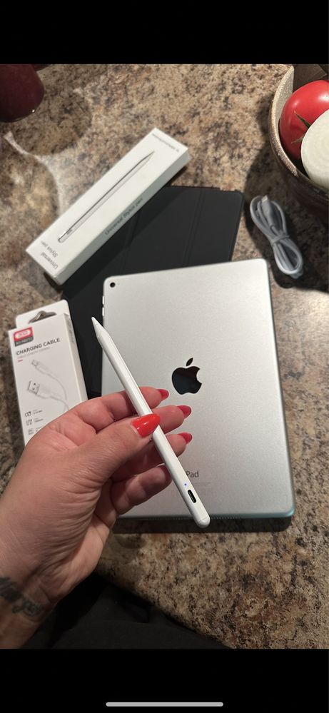 Tablet iPad Apple Retina —-128gb —- Touch ID - PROCREATE