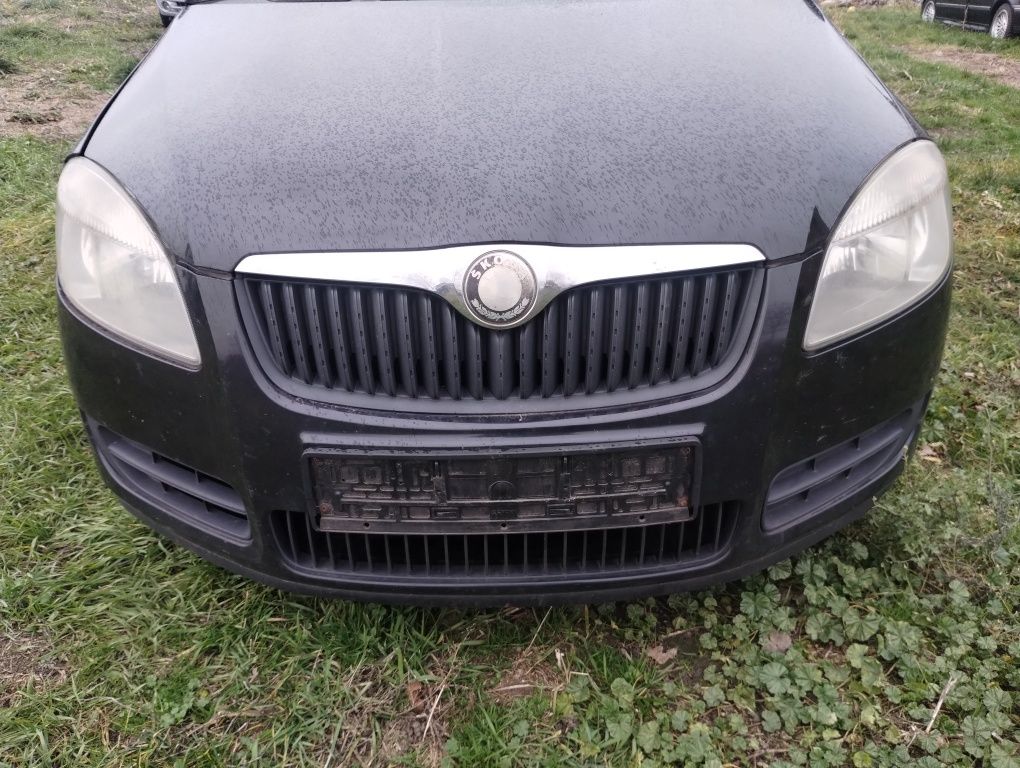 Skoda Fabia 2 1.4 16v pas przedni chłodnice wentylator