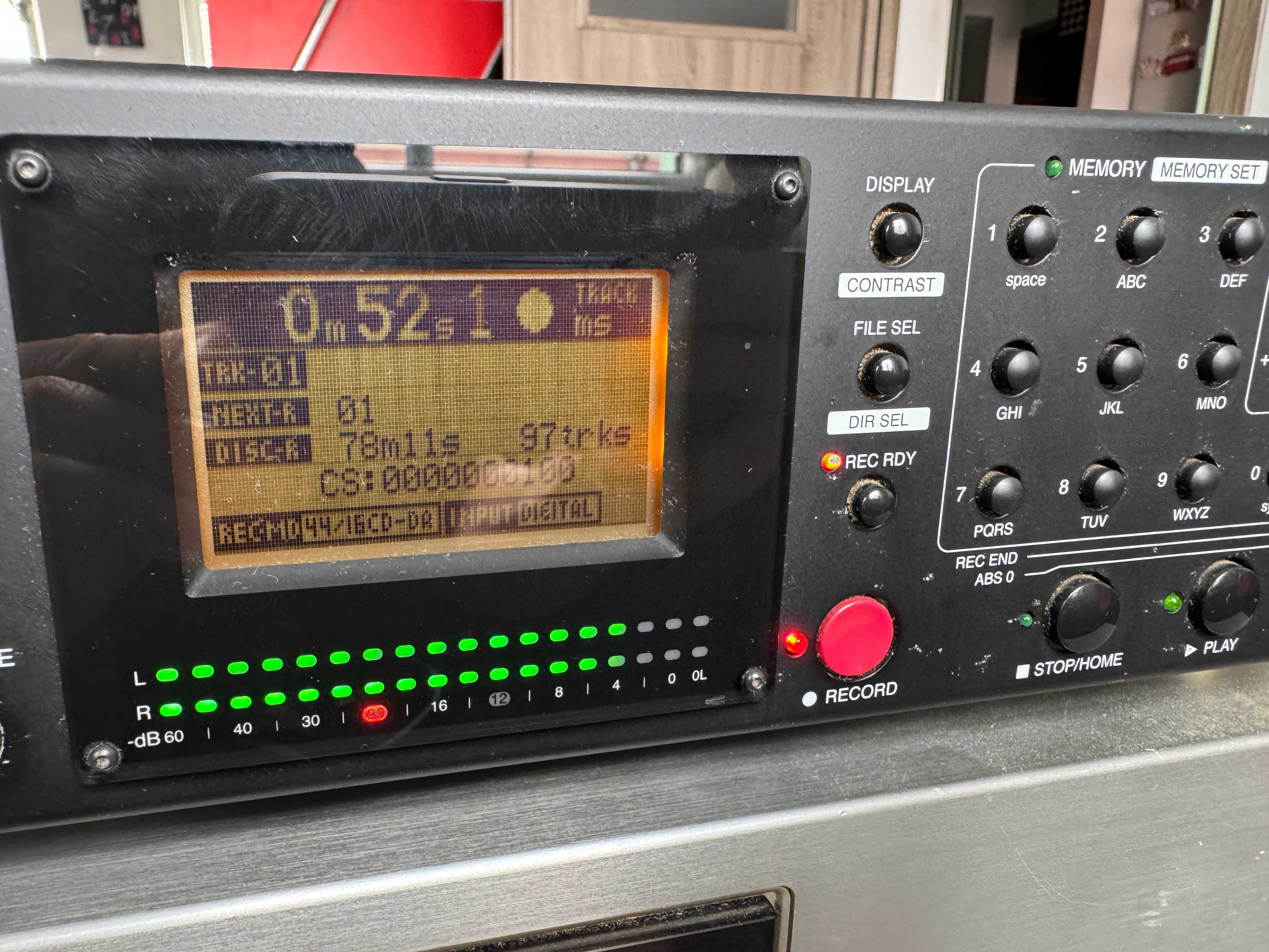 Profesjonalna nagrywarka FOSTEX CR500 CD Master Audio Recorder XLR
