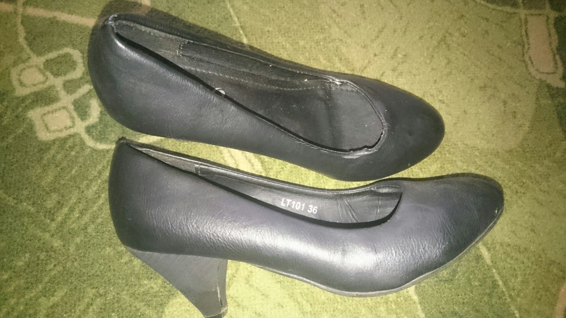 Buty czarne pantofle na niskim obcasie rozmiar 36 dł wkładki 22,5 cm
