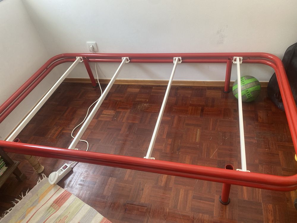 Mesas de Centro e estrutura de cama