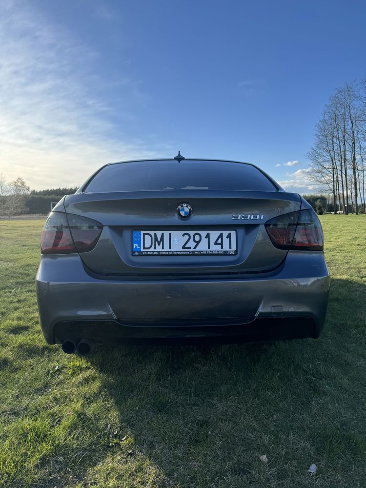 BMW E90 330i 258km M Pakiet