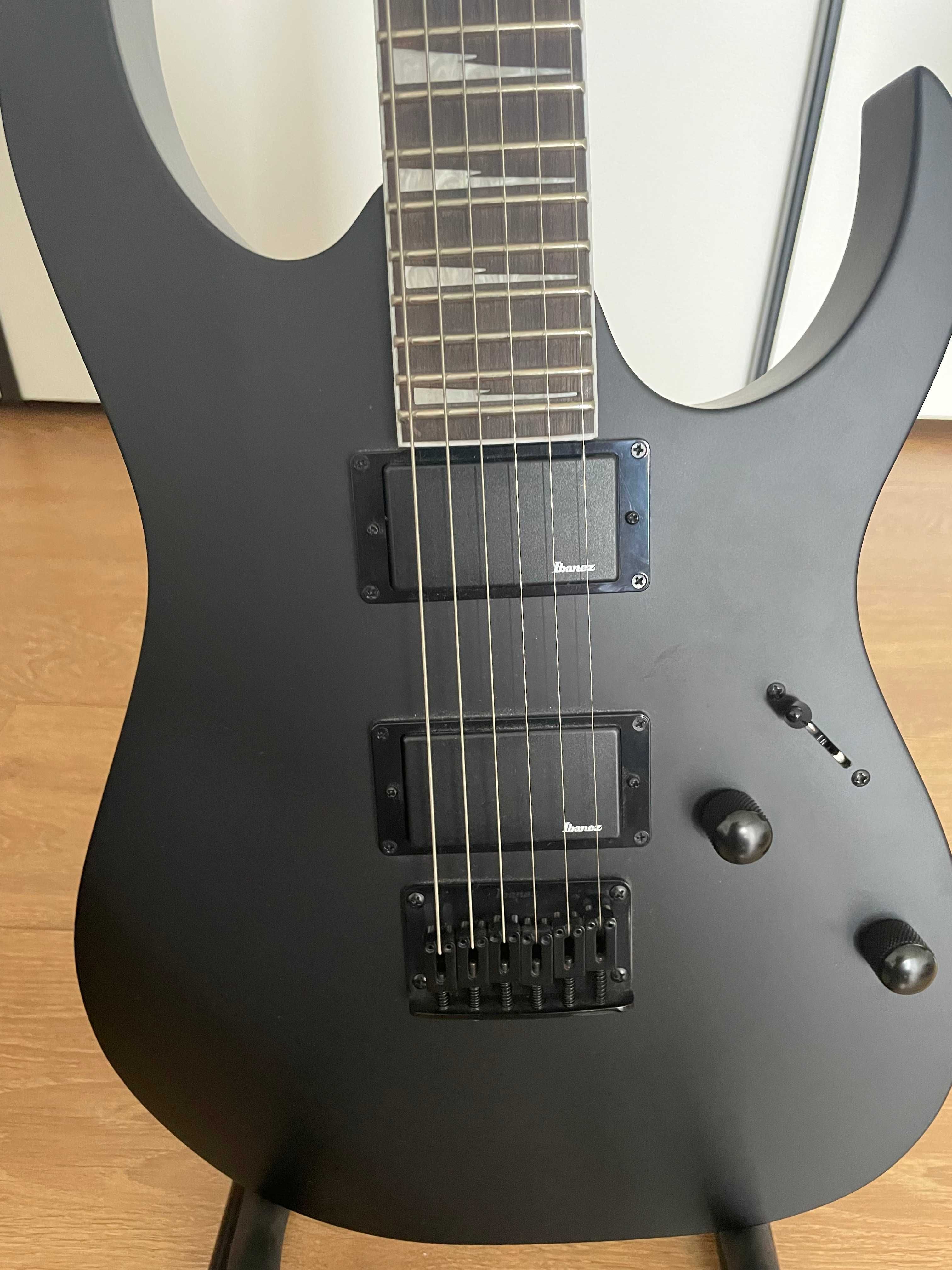 Gitara elektryczna Ibanez GRG 121 DX wzmacniacz Ibanez akcesoria