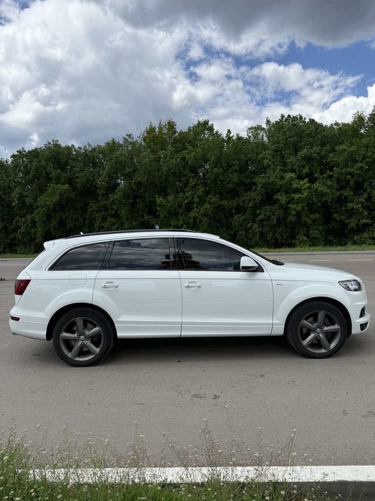 Audi Q7 4.2 tdi s-line в ідеальному стані.