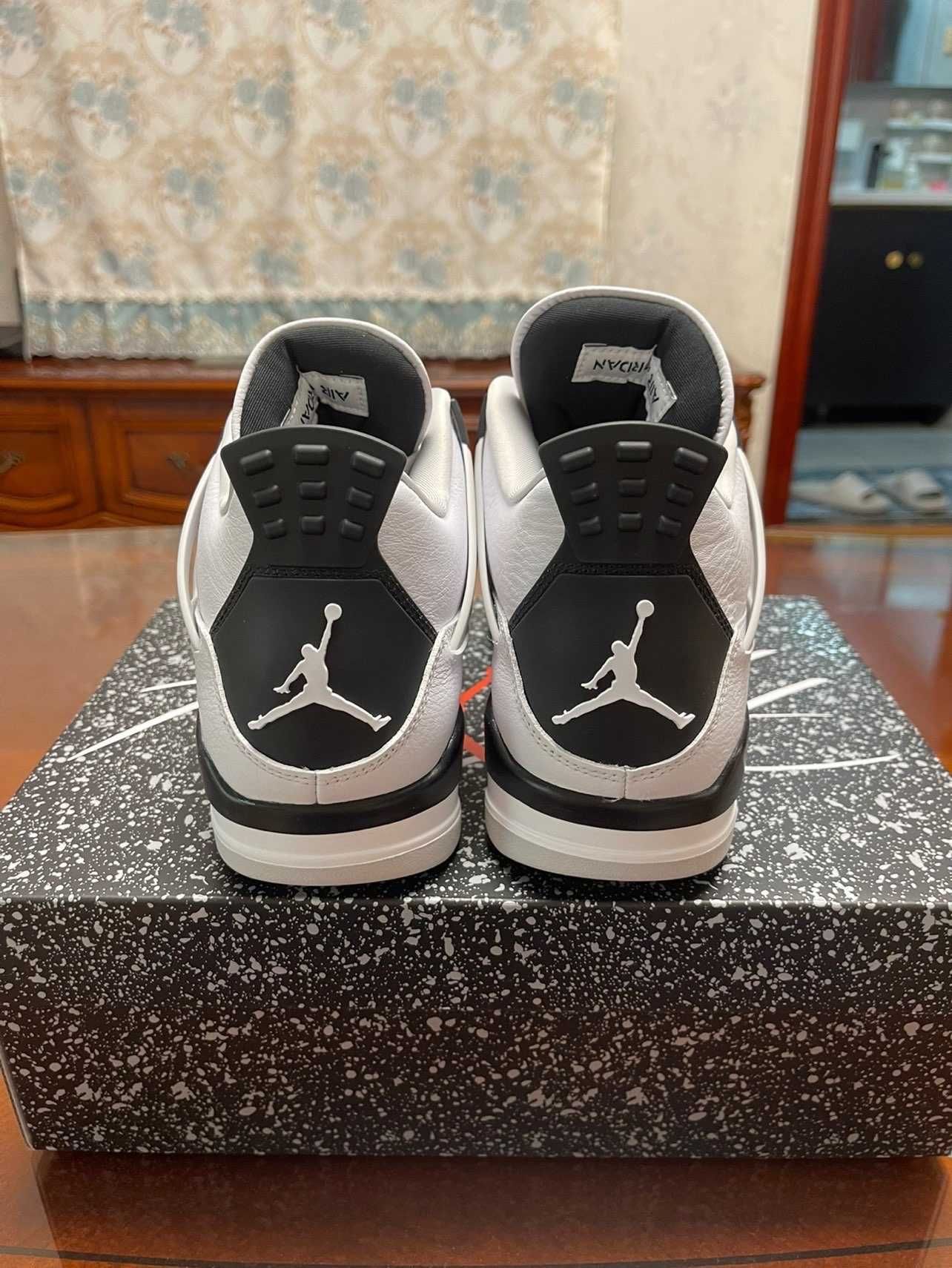 Nowe buty Nike_Jordan4_Retro_Military_Black_Moda R.38