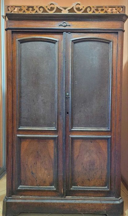 Шафа для постільної білизни, Модерн