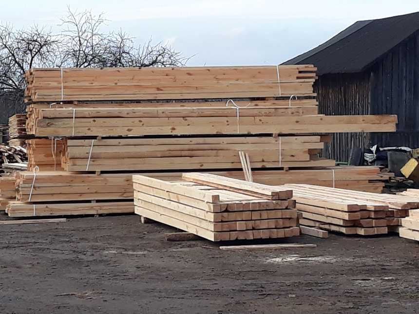 Drewno budowlane, więźba, deski