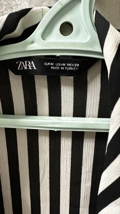 Блуза фірми Zara розмір  M