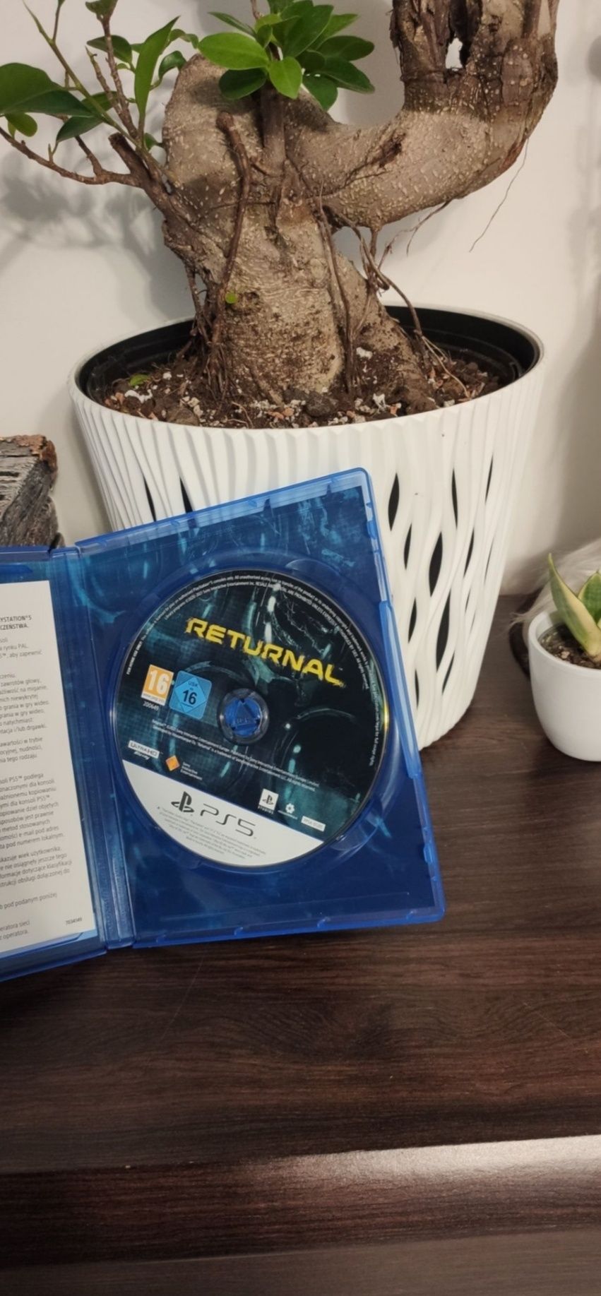 PS5  •  Returnal