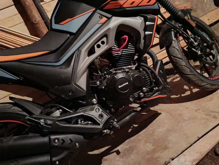 Продаю мустанг ст 200