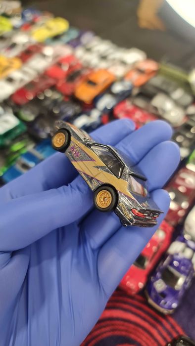 Hot WHEELS TEAM Transport - Sakura Sprinter