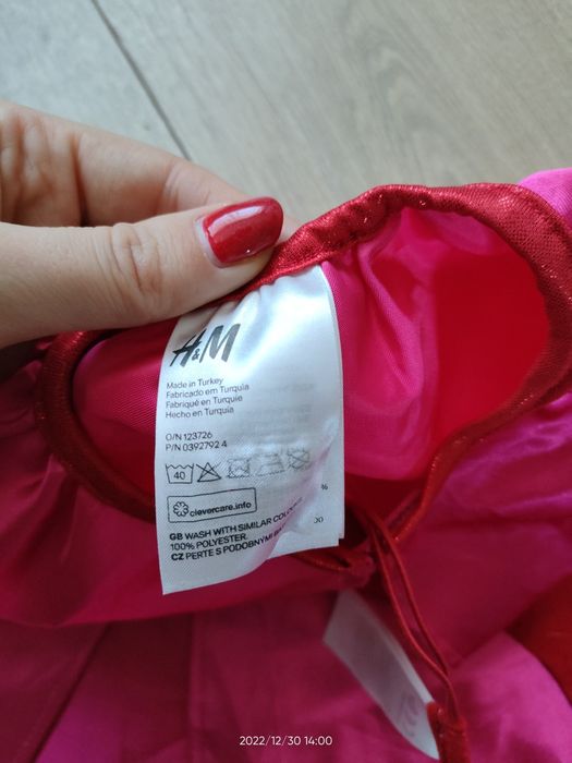 Pelerynka super bohaterki z maską H&M