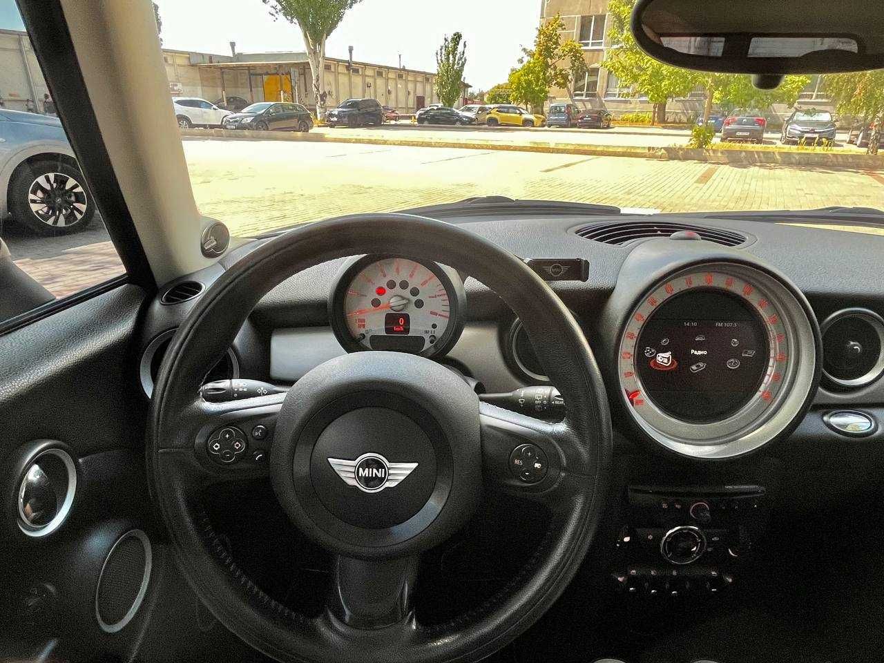 Mini Cooper 1,6 бензин механика