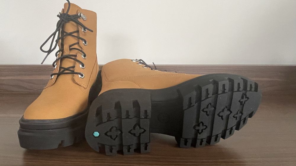 TIMBERLAND EVERLEIGH botki damskie nowe r. 36