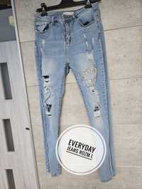 Spodnie jeansowe z rozcięciami z sercem cyrkoniowym Everyday Jeans roz