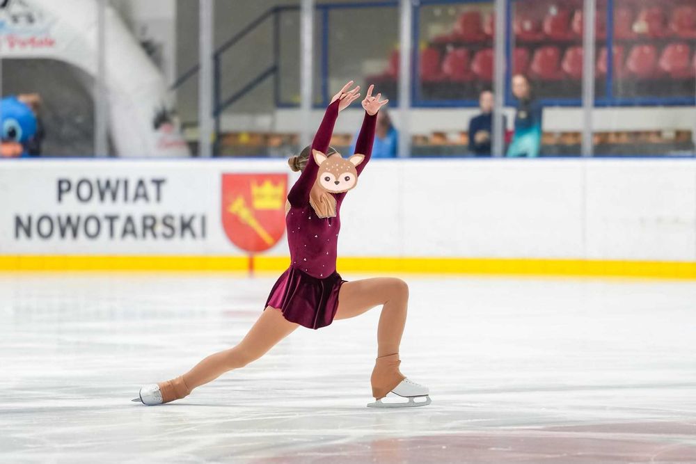 Sukienka startowa łyżwiarstwo figurowe