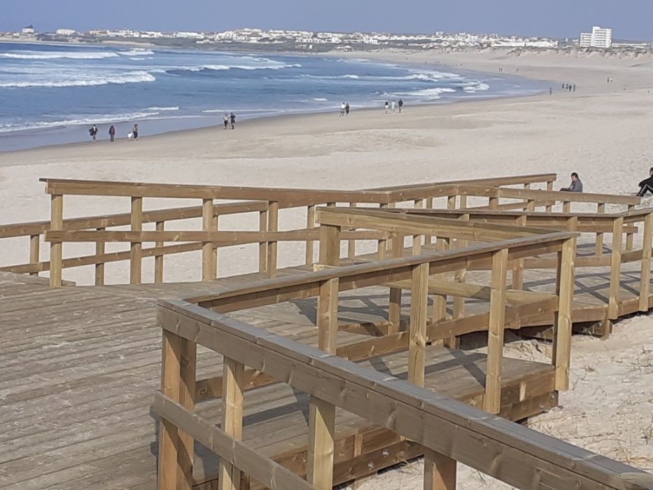 BALEAL FÉRIAS _  Junto à praia_  Junho a Setembro