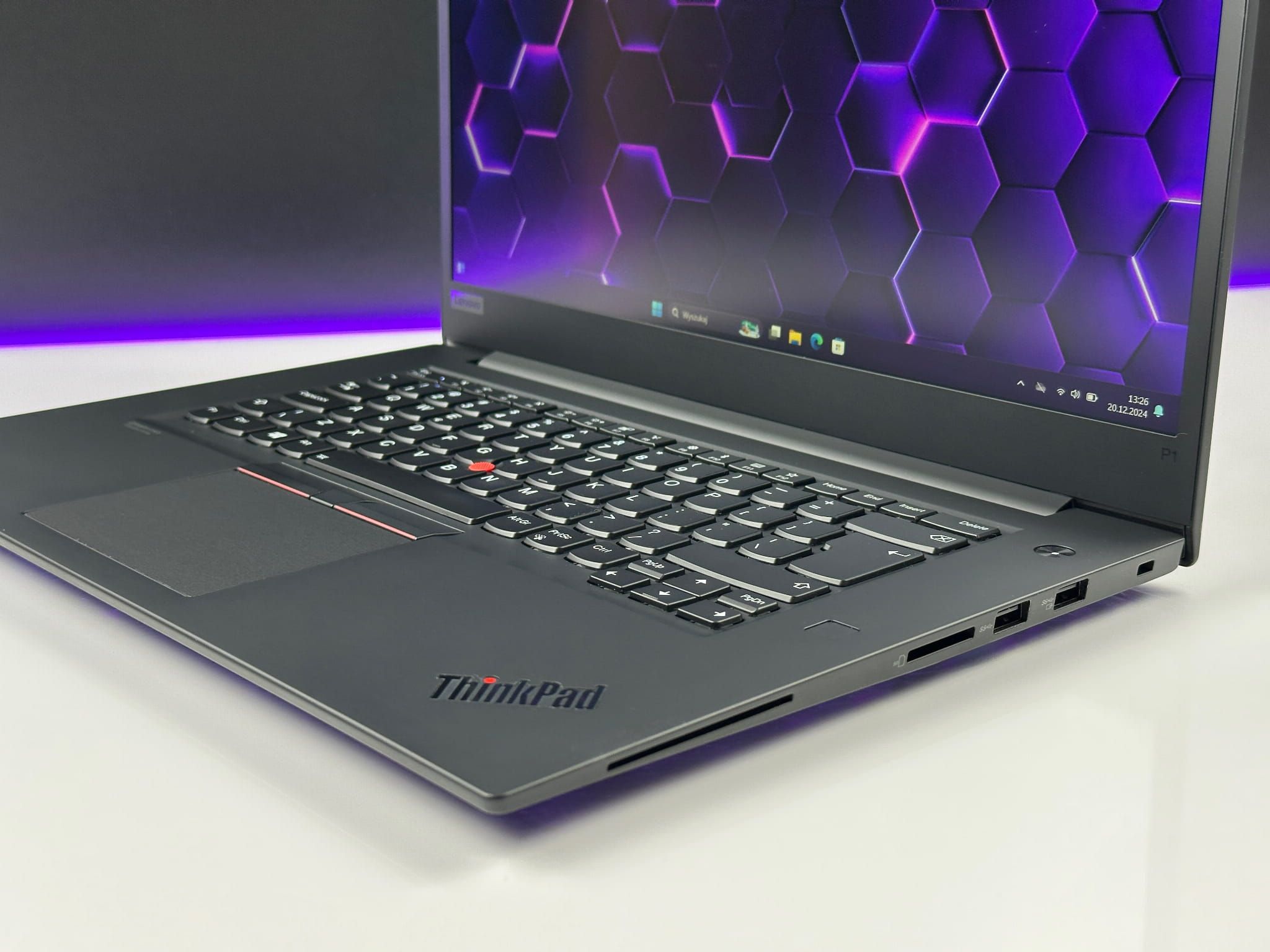 Laptop Lenovo ThinkPad P1 Gen 2 | i7-9750H / FHD / T1000 / 16GB /512GB