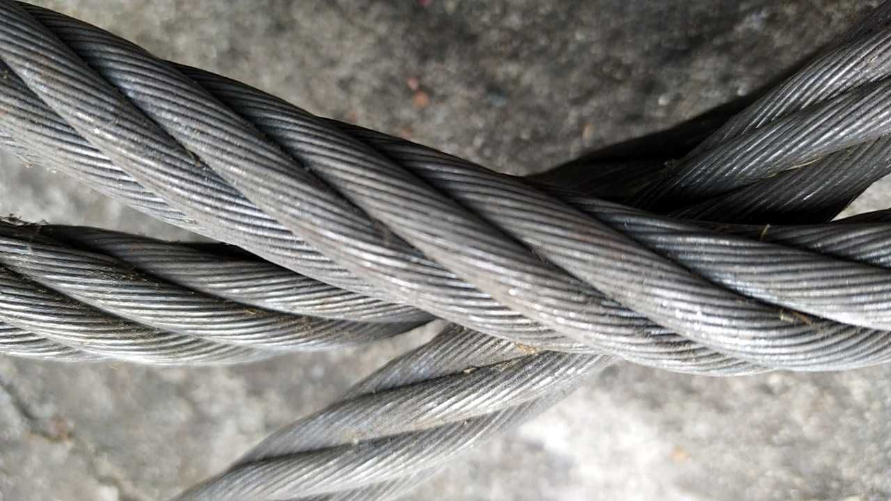 Liny stalowe - zawiesia - 2 szt x 4 m Fi 16 mm - 2,5 T